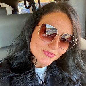 Meet your Posher, Sam